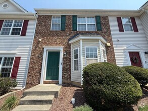 Building Photo - 110 Graystar Rd