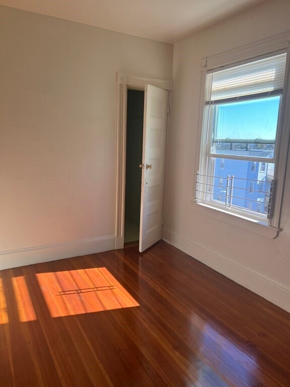 Building Photo - 62 Adams St