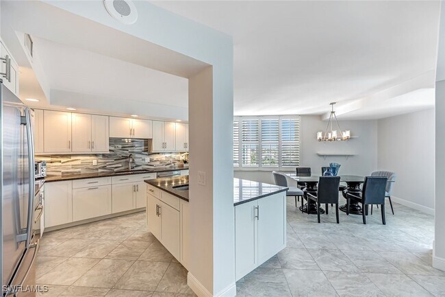 Building Photo - 4041 Gulf Shore Blvd N