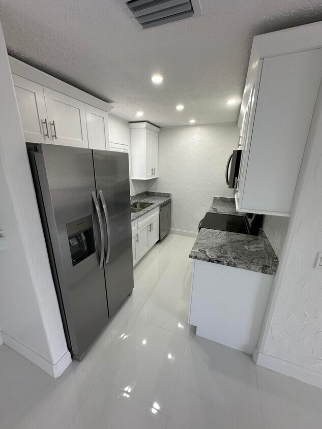 Foto principal - 1242 SW Parma Ave