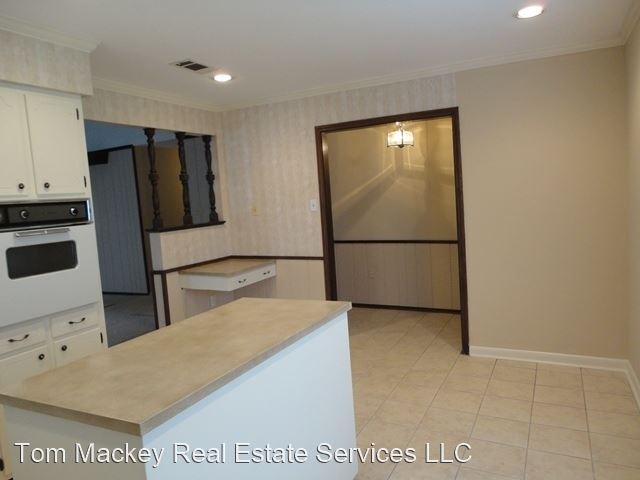 Building Photo - 3 br, 2 bath House - 5959 Frederick Dr.