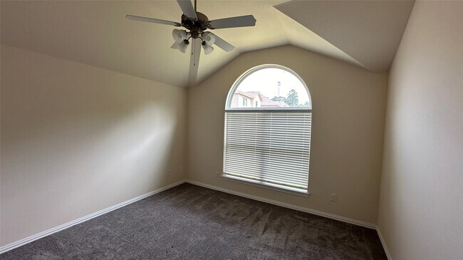 Foto del edificio - 17777 Lionheart Rd