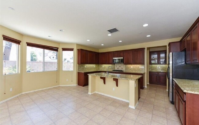 Building Photo - 4338 Bayhill Ln