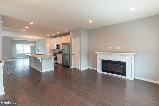 Building Photo - 2305 Maci's Cir