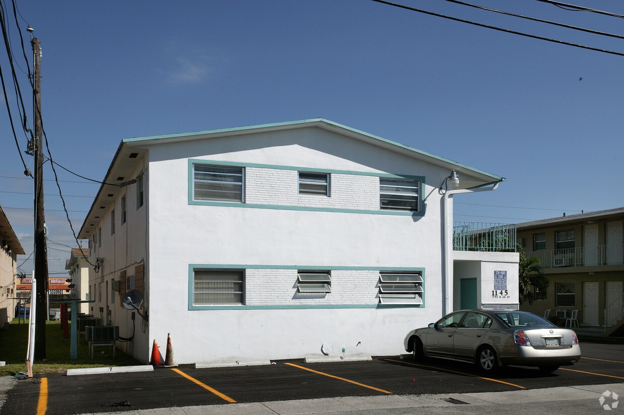 Building Photo - 1145 W 28th St