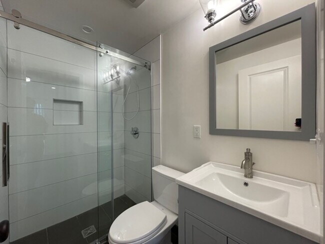 Foto del edificio - Nice and clean 2 bedrooms and 2 bathrooms ...
