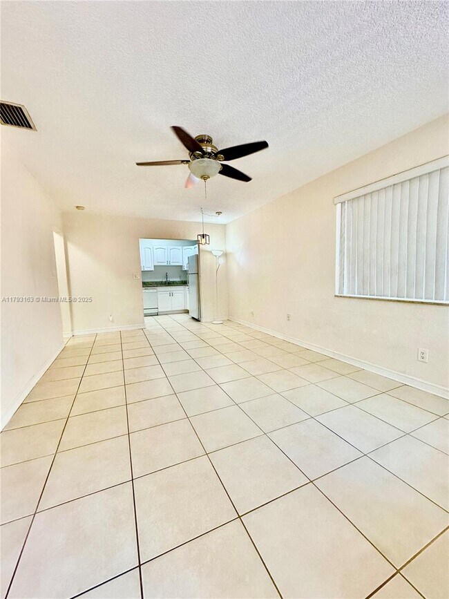 Foto del edificio - 1220 SW 4th St