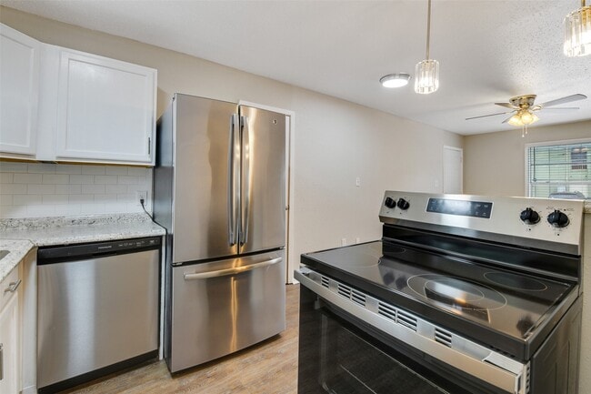Foto del edificio - 1511 Broadmoor Dr