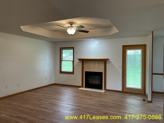 Building Photo - 5755 S Jefferson Ave