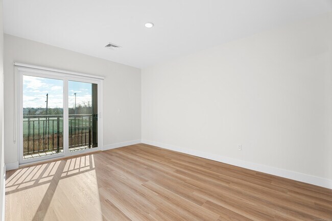 Foto del edificio - 5545 Park Ave