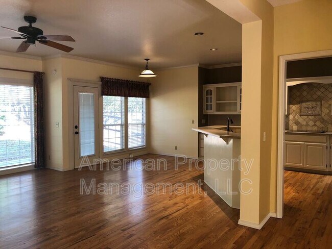 Foto del edificio - 5311 E 89th Pl