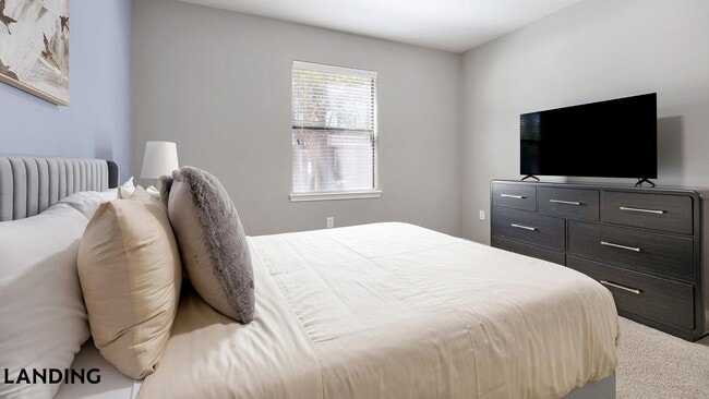 Building Photo - 15777 Quorum Dr