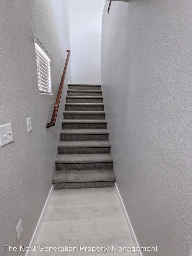 Foto del edificio - 9120 Alpine Grove Ave