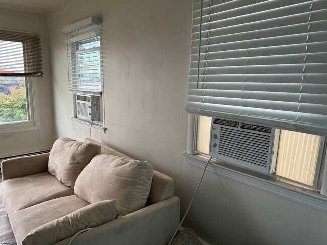 Foto del edificio - 3500 Bayshore Ave