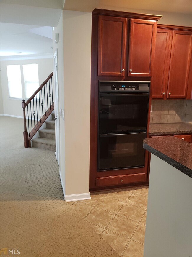 Building Photo - 2840 Brookford Ln SW