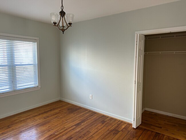 Building Photo - 15 Henderson Ave