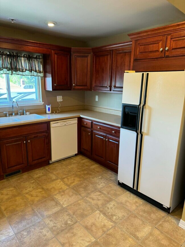 Foto del edificio - 649-1 Allen Ave