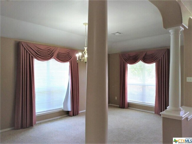 Building Photo - 5812 Durango Dr