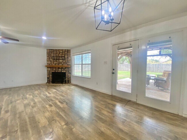 Building Photo - Now available - 4 bed 2 bath 1 car garage now available in Tech Terrace