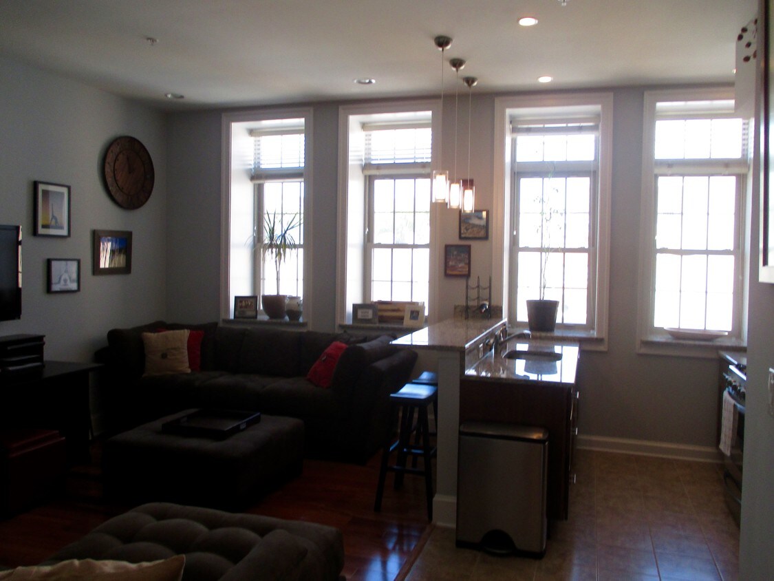 Foto principal - 615 S 6th St