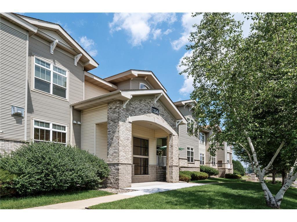 Foto principal - 1256 County Rd D E