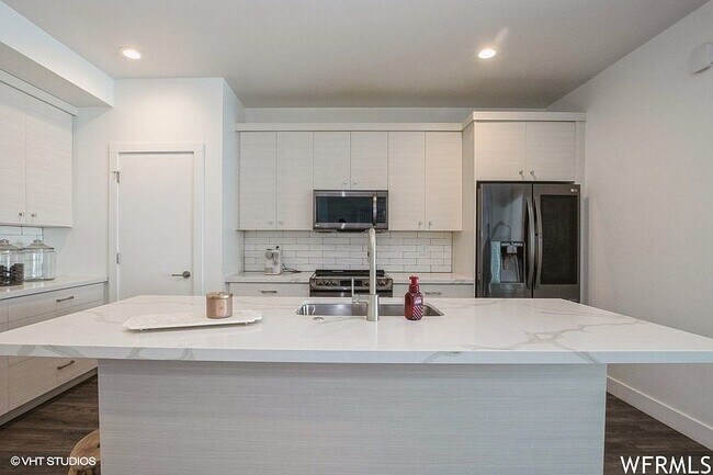 Foto del edificio - 1046 W Albion Meadow Way