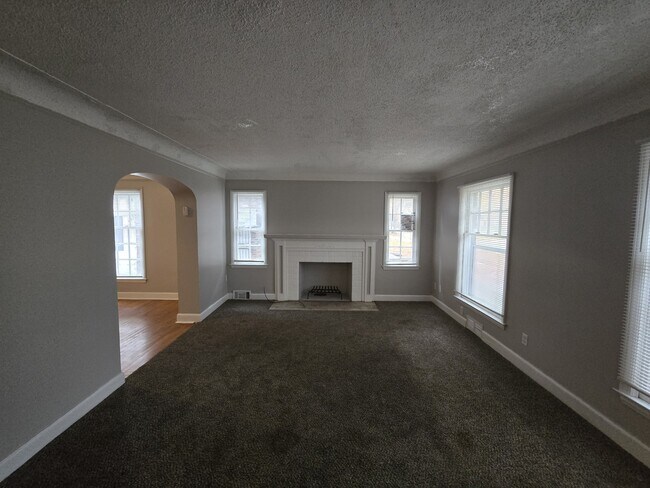 Building Photo - 10978 Craft St