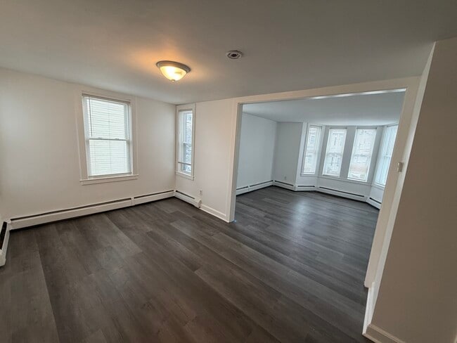 Building Photo - 149 Adams St