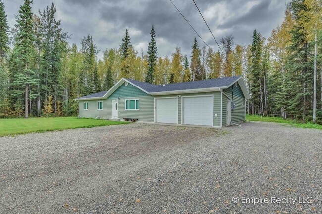 Foto del edificio - Single Family Home in North Pole