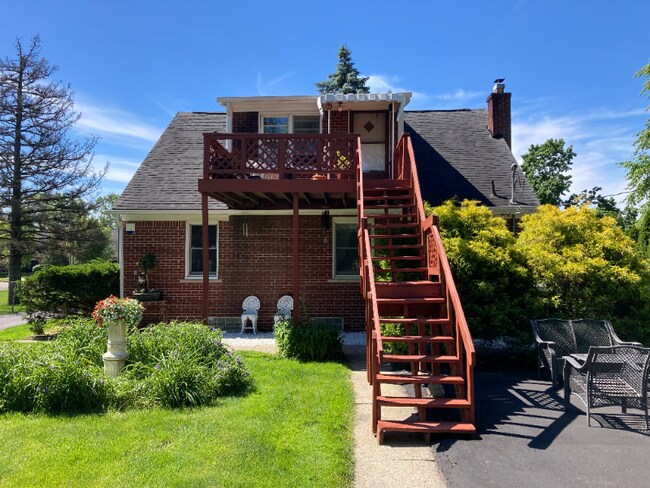 Foto del edificio - 44670 Joy Rd