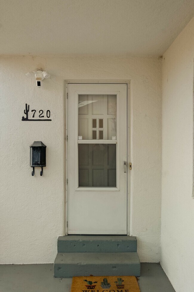 Foto del edificio - 720 Carlisle Blvd SE