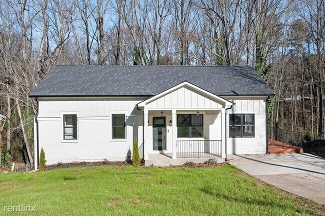 Building Photo - 4 br, 3 bath House - 2373 Bouldercliff Way SE