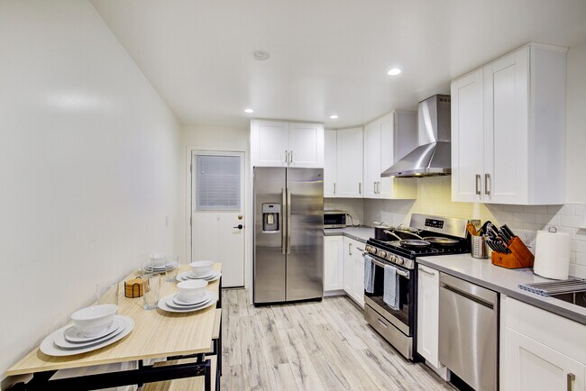 Foto del edificio - 675 3rd Ln