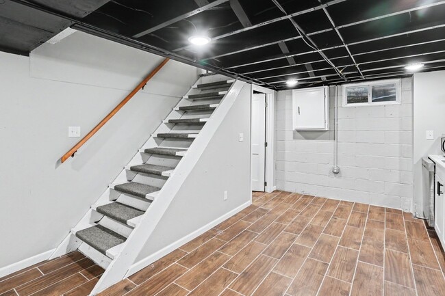 Building Photo - Rent: $1150; 1 bed