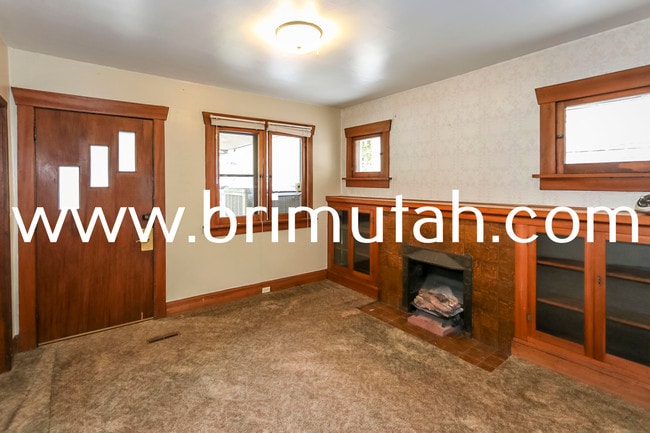 Photo - 1144 E 800 S House