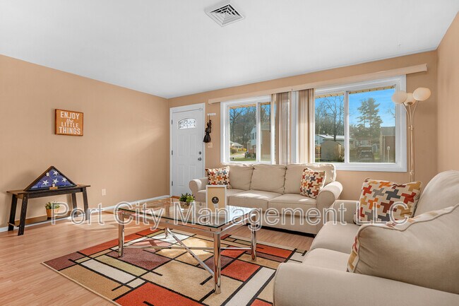 Foto del edificio - 8402 Church Ln