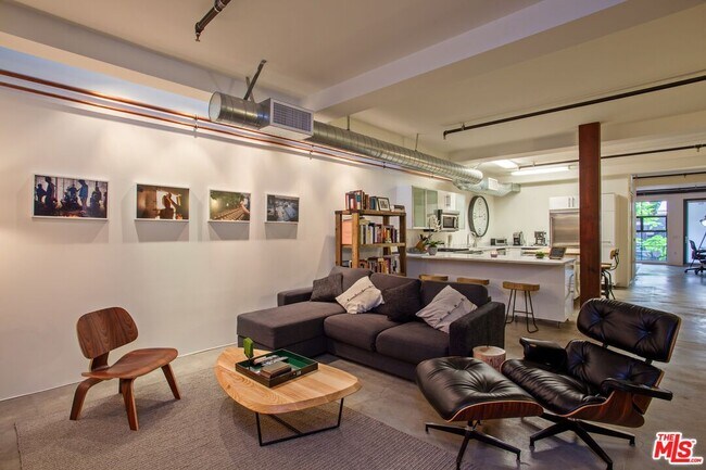 Foto del edificio - 1046 Princeton Dr