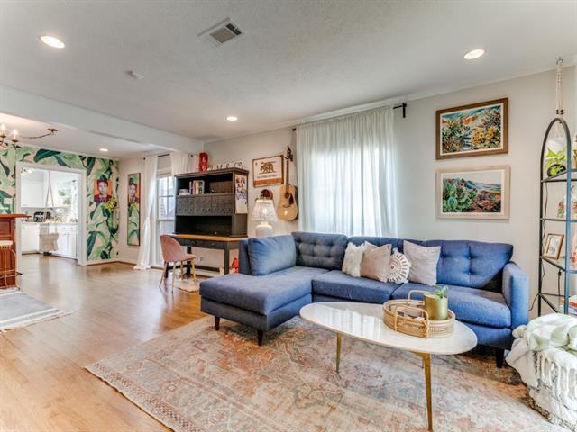 Foto del edificio - 9443 Waterview Rd