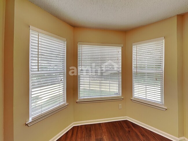 Foto del edificio - 380 Cascade Rise Ct SW