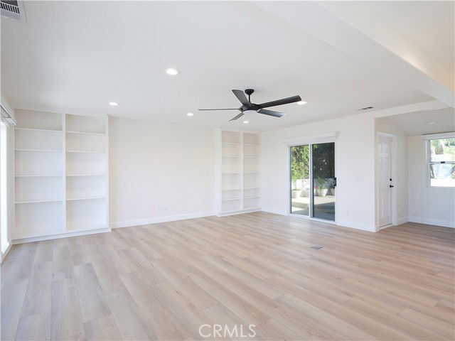 Building Photo - 108 Vía Mesa Grande