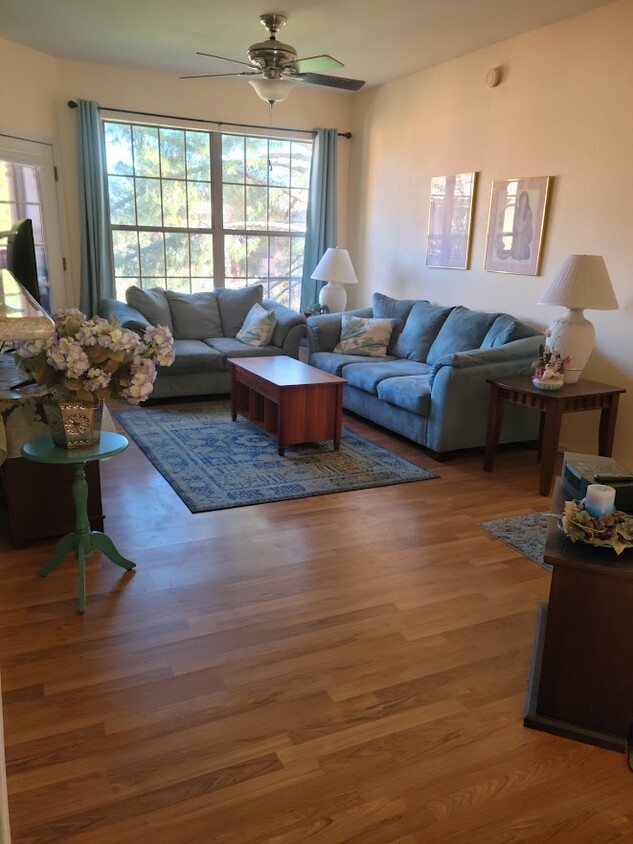 Foto principal - 14950 W Mountain View Blvd