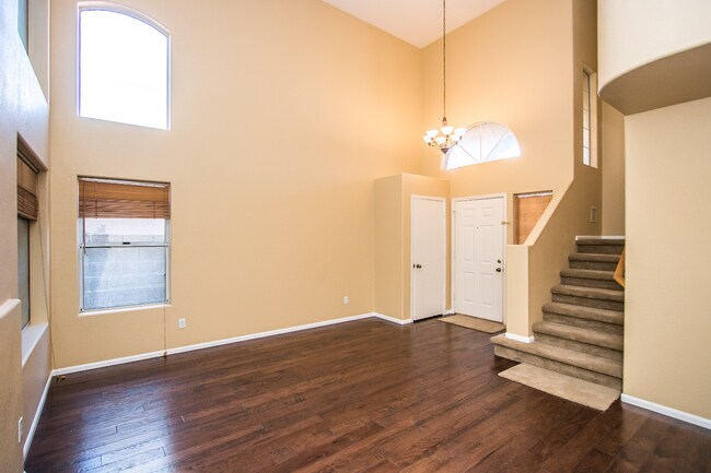 Building Photo - 4BR/2.5 BA. Located in the Desert Ridge