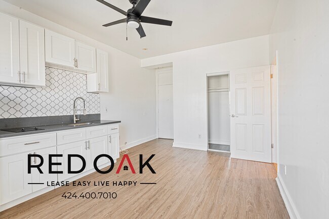 Foto del edificio - 744 Beacon Ave