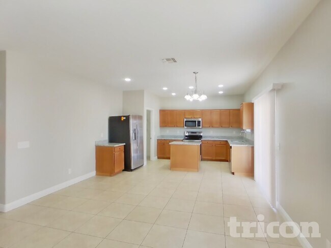 Foto del edificio - 2405 N 92nd Ln