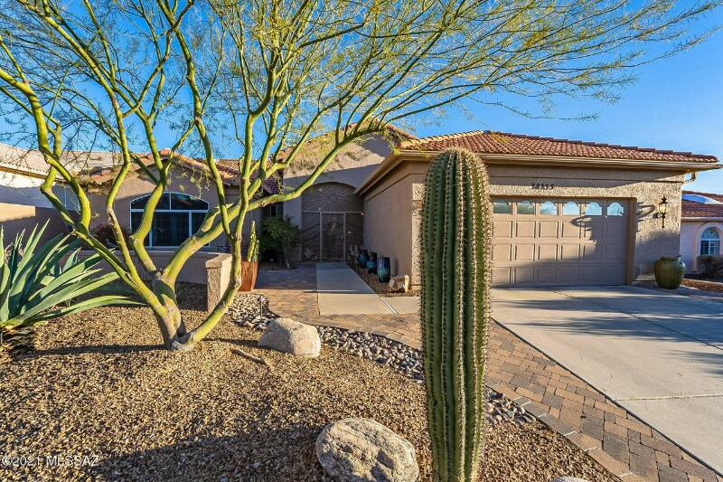 Primary Photo - 38355 S Golf Course Dr