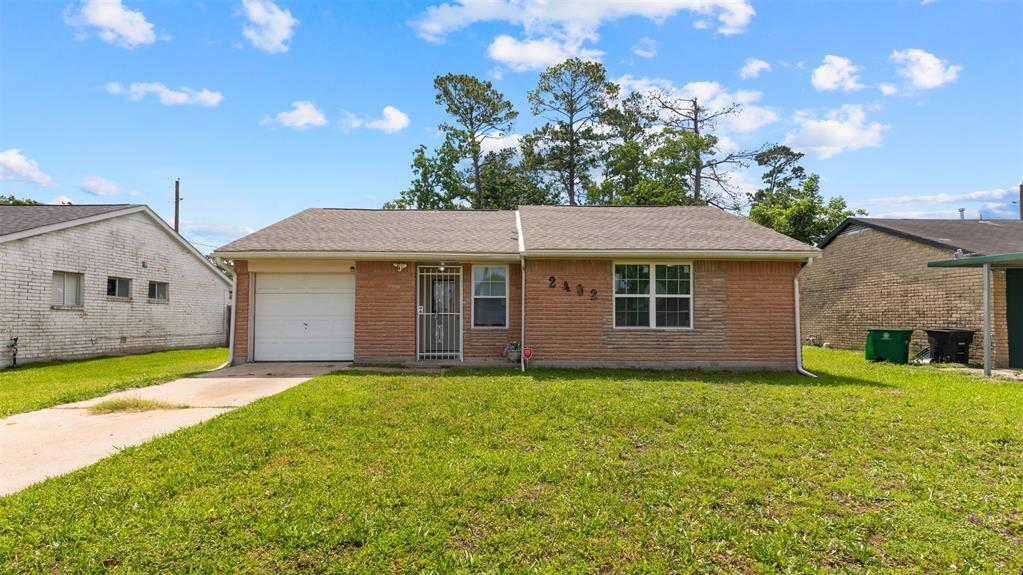 Primary Photo - 12402 River Trail Dr