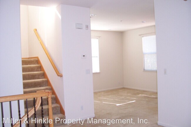 Foto del edificio - 4 br, 3 bath House - 4475 Moulin Pl