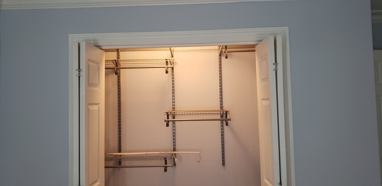 600 S York St Unit 1E, Elmhurst, IL 60126 Condo for Rent in Elmhurst