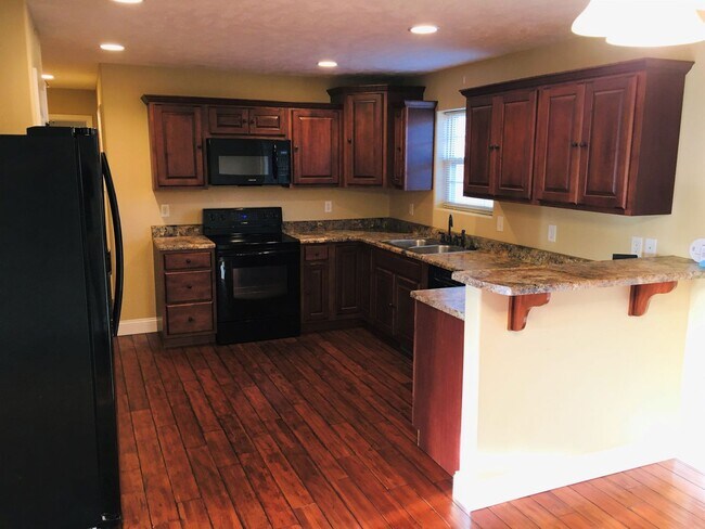 Foto del edificio - Fenced Backyard