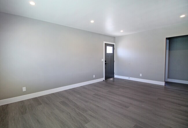 Foto del edificio - 2431 248th St